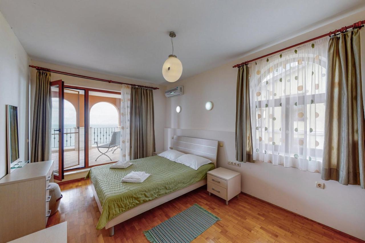 Lighthouse Luxe Estate Apart & Villas Balchik Esterno foto