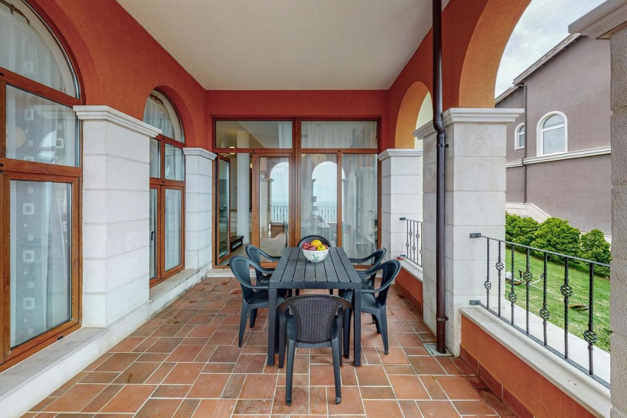 Lighthouse Luxe Estate Apart & Villas Balchik Esterno foto