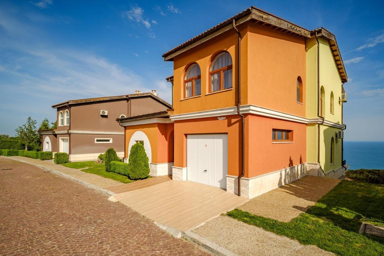 Lighthouse Luxe Estate Apart & Villas Balchik Esterno foto